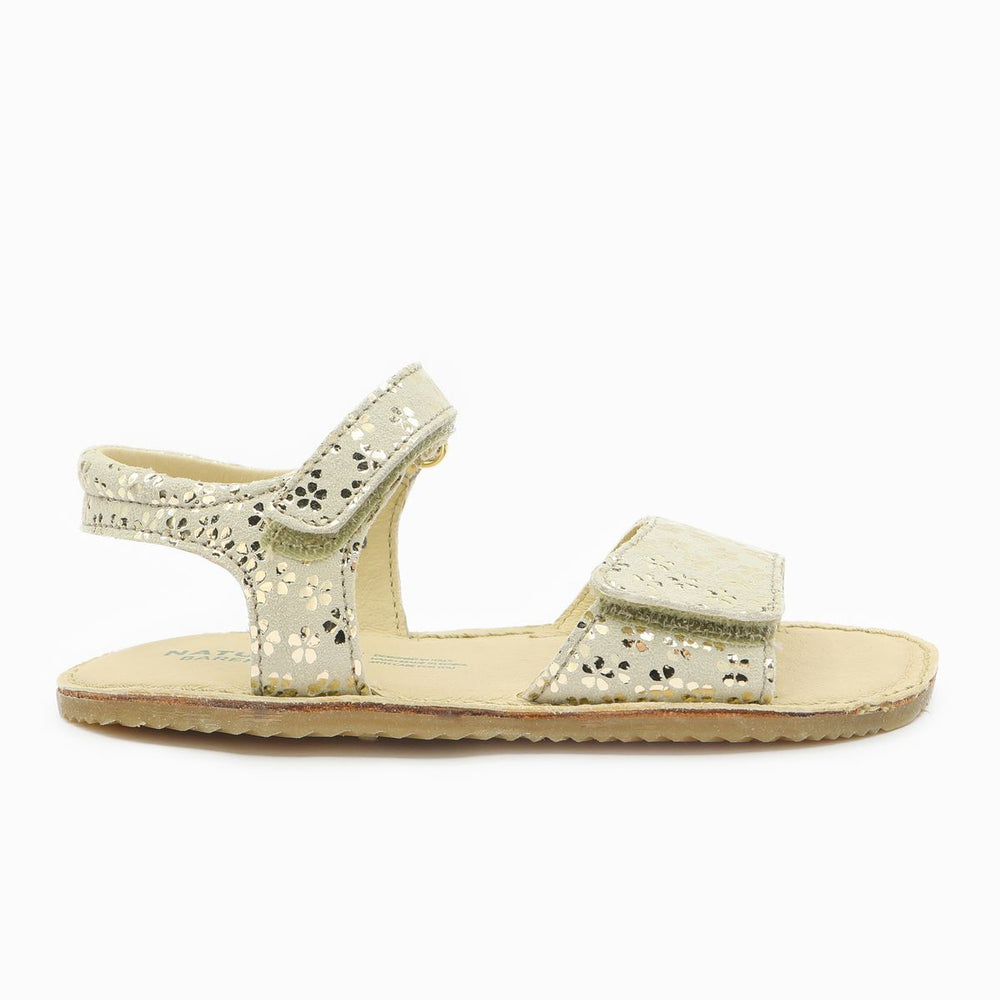 Sandalias Naturino Basi II con pensamientos beige
