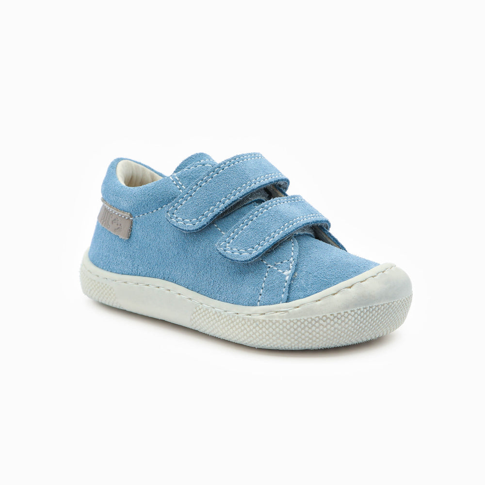 Naturino Barefoot Orec Low con velcros en tonos hueso, azul cielo y leche