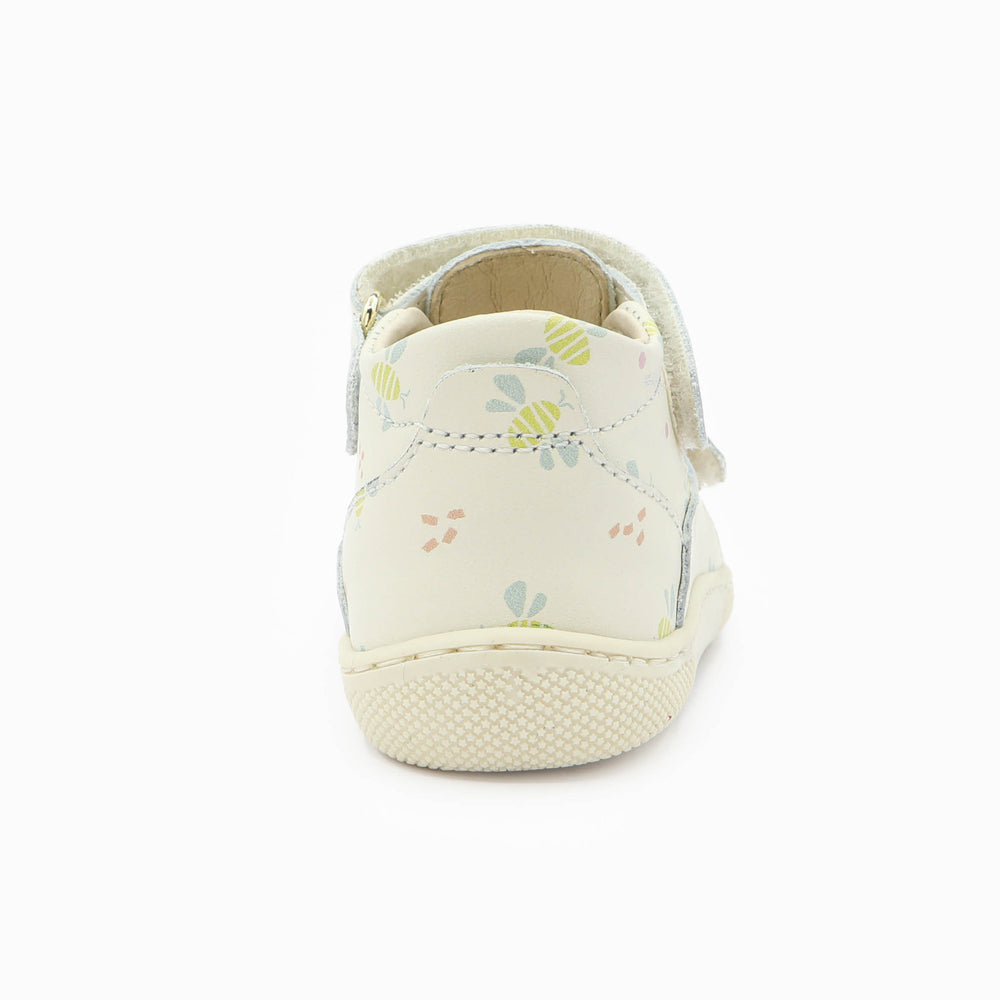 Naturino Barefoot Sandalias Piri Abeja Leche