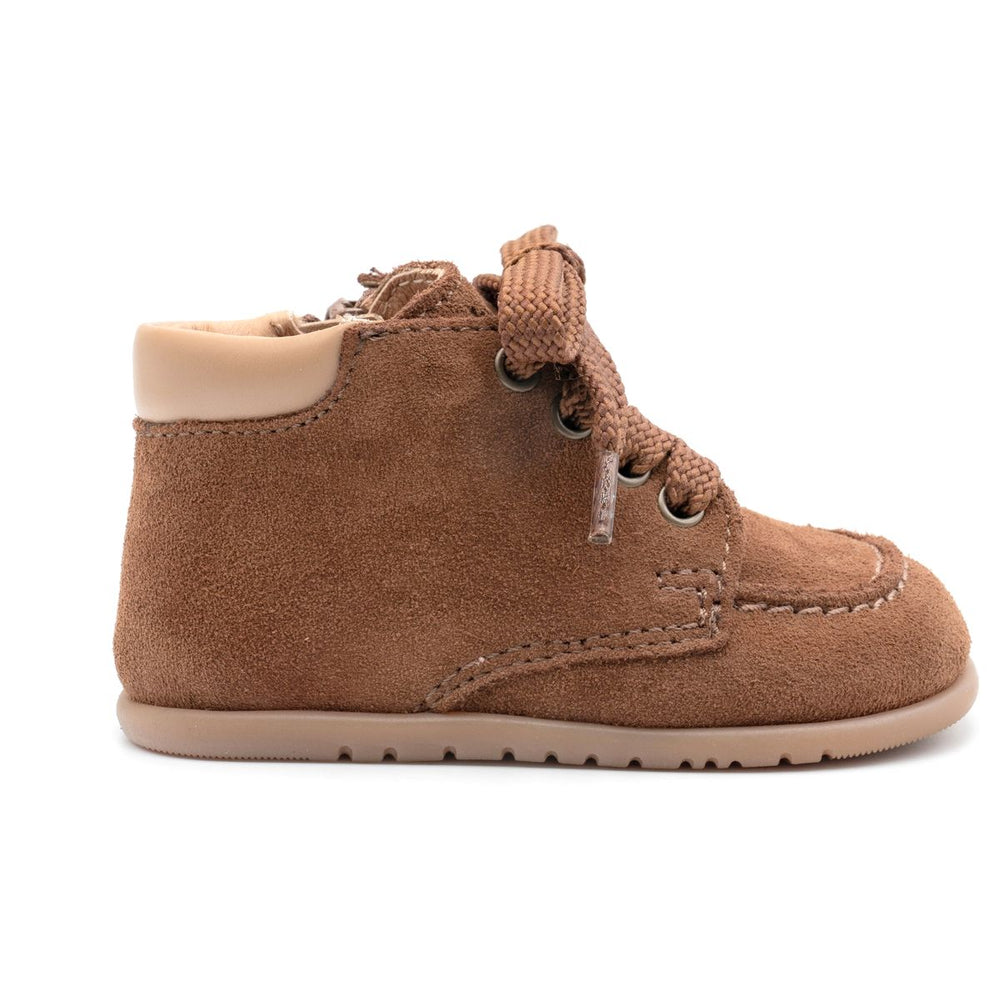 Babybotte barefoot zapatos de cordones Zip de ante color cuero