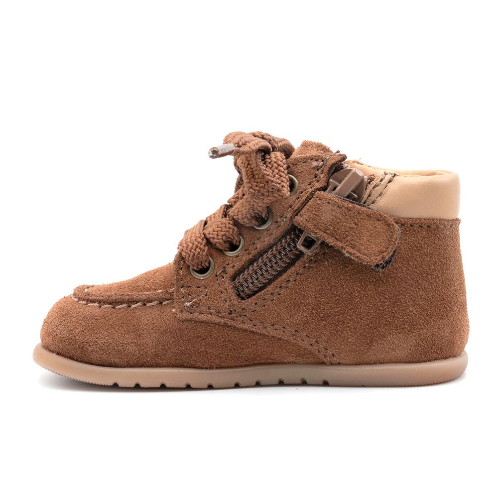 Babybotte barefoot zapatos de cordones Zip de ante color cuero