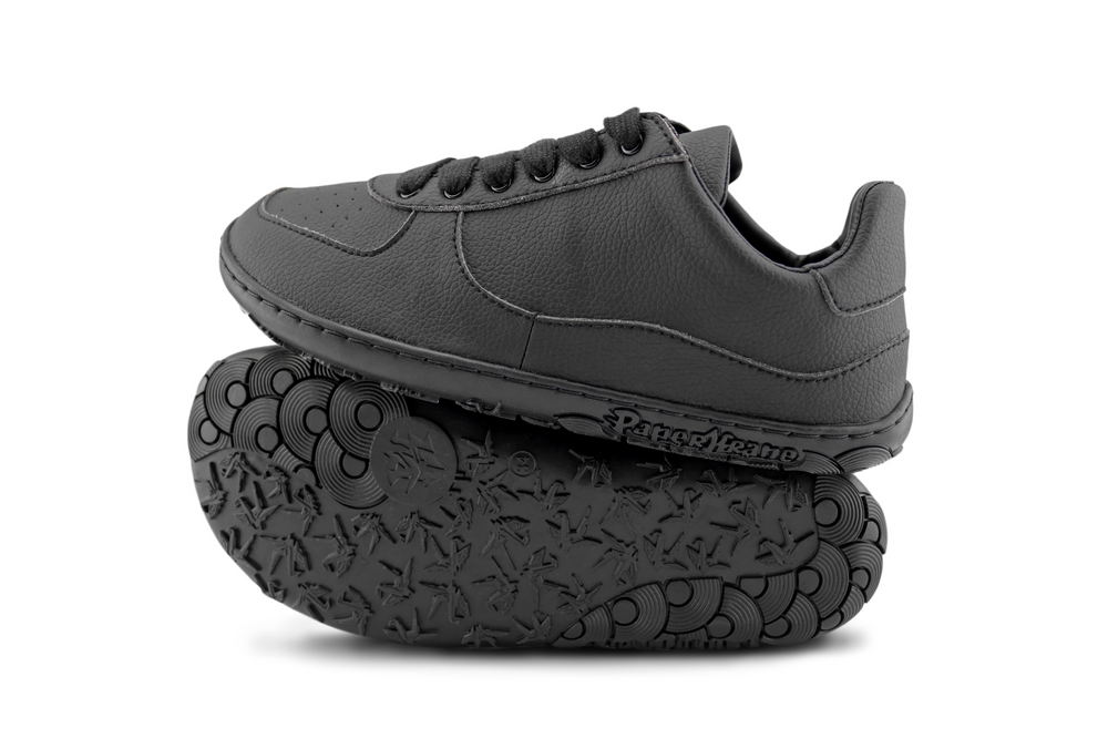 Paperkrane Black Low con cordones para niños