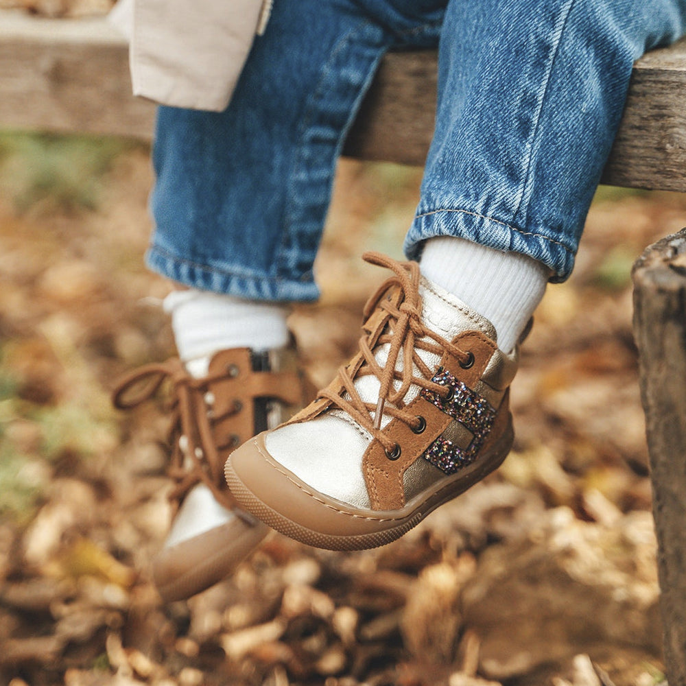 Froddo Barefoot Maly con cordones Dorado