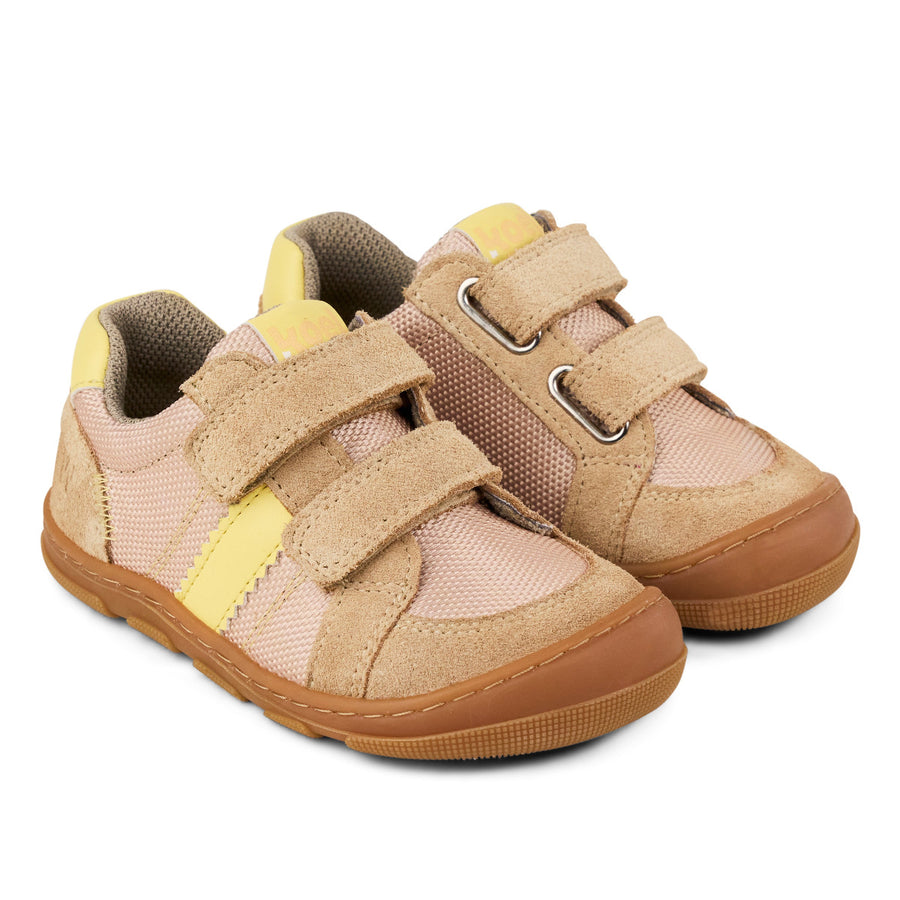 Koel Barefoot Kobi W tejido beige