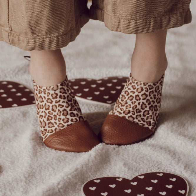 Les Pas Petits Léon Leopardo