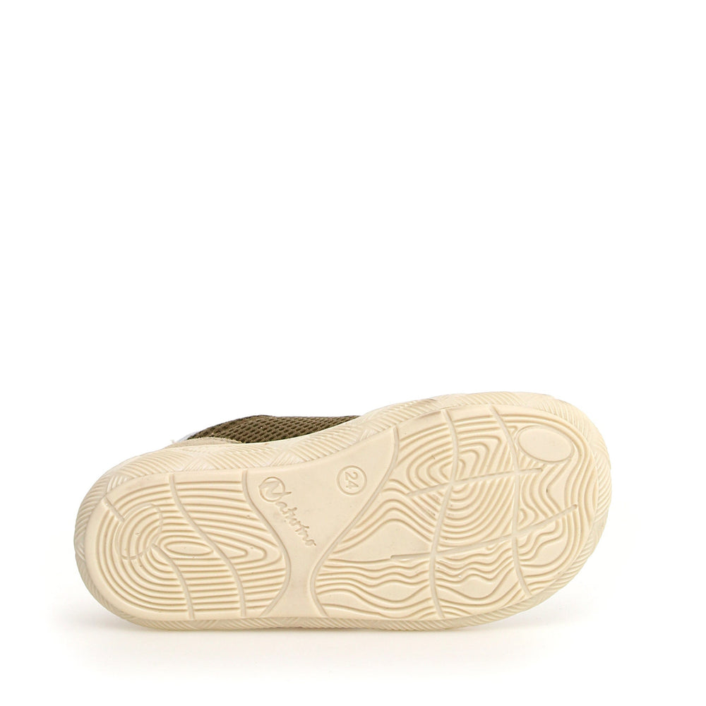 Naturino Kids Kevis gris piedra, blanco leche y rojo