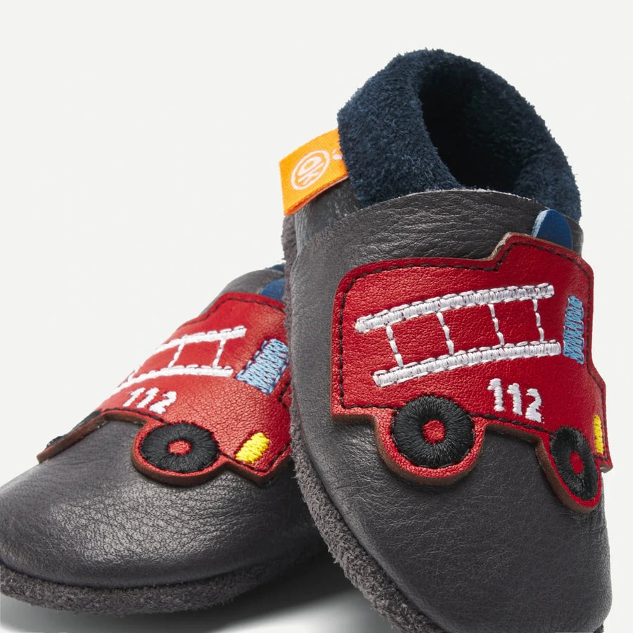 Orangenkinder Chaussons Camion Pompier
