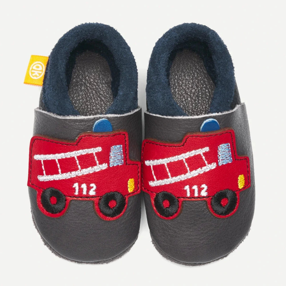 Orangenkinder Chaussons Camion Pompier