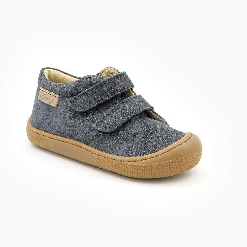 Naturino Barefoot Kommy con velcros y lunares azules
