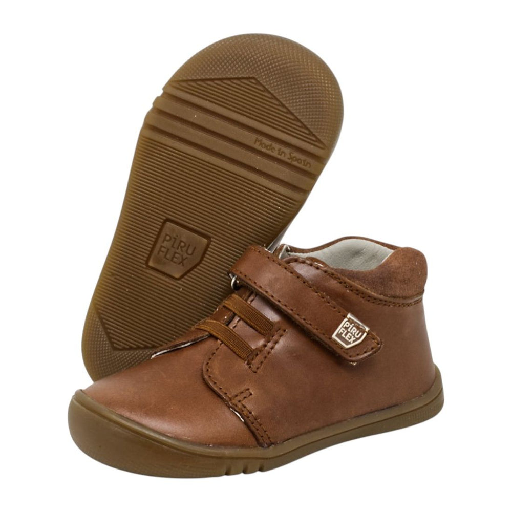 Botas Piruflex con cordones marrones