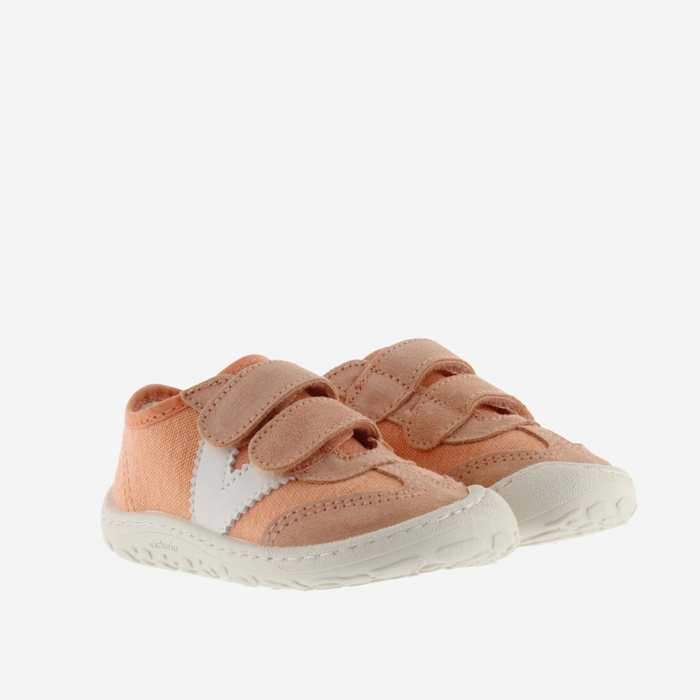 Victoria Barefoot Bosco con velcros de lona naranja