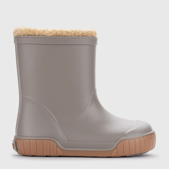Igor Barefoot Pau Borrego Taupe