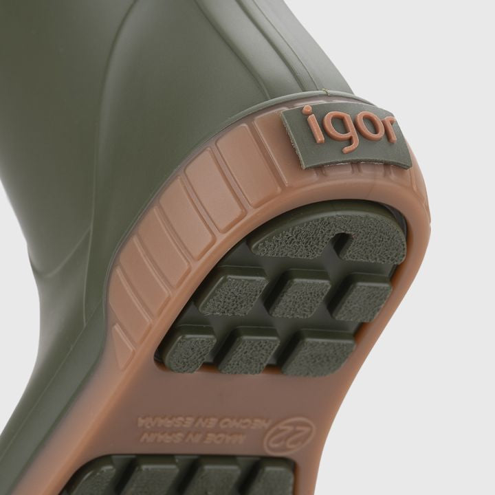 Igor Barefoot Pau caqui
