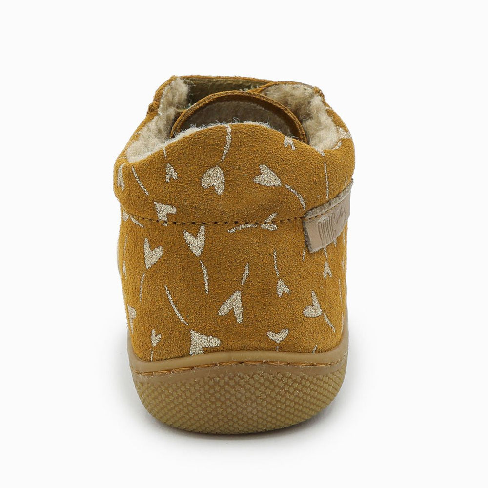 Naturino Barefoot Kommy con velcros de ante, purpurina, flores, corazones y lana