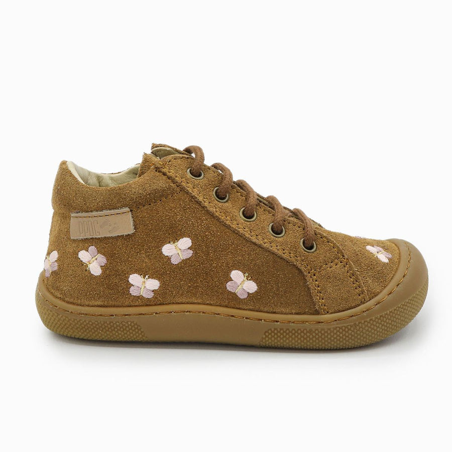Naturino Barefoot Kommy con cremallera, mariposas, ante marrón